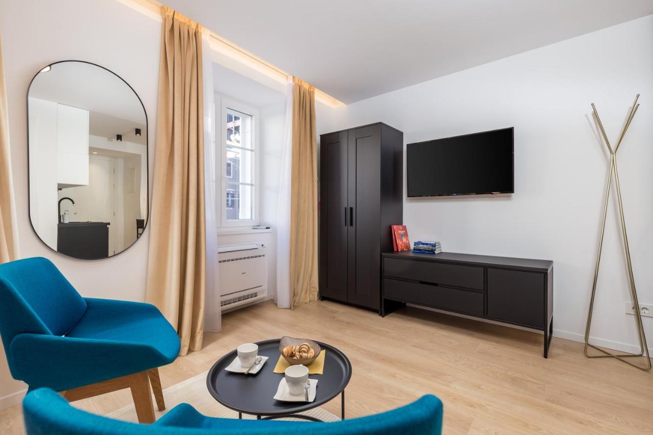 Appartement Sweet Nest Korzo à Rijeka Extérieur photo